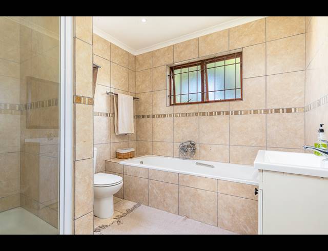 4 BEDROOM HOUSE FOR SALE IN FLAMINGO VLEI